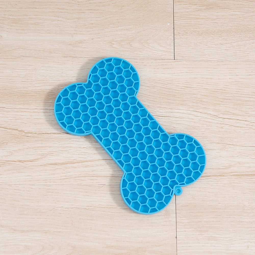 Silicone Dog Lick Mat – Slow Feeder Suction Pad for Dogs & Cats