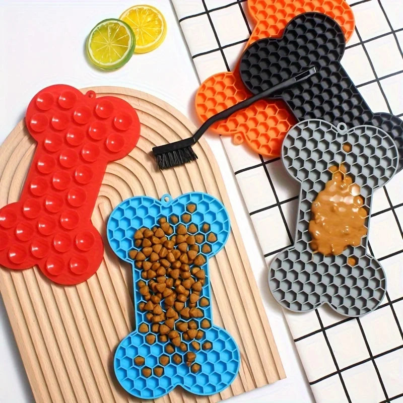 Silicone Dog Lick Mat – Slow Feeder Suction Pad for Dogs & Cats
