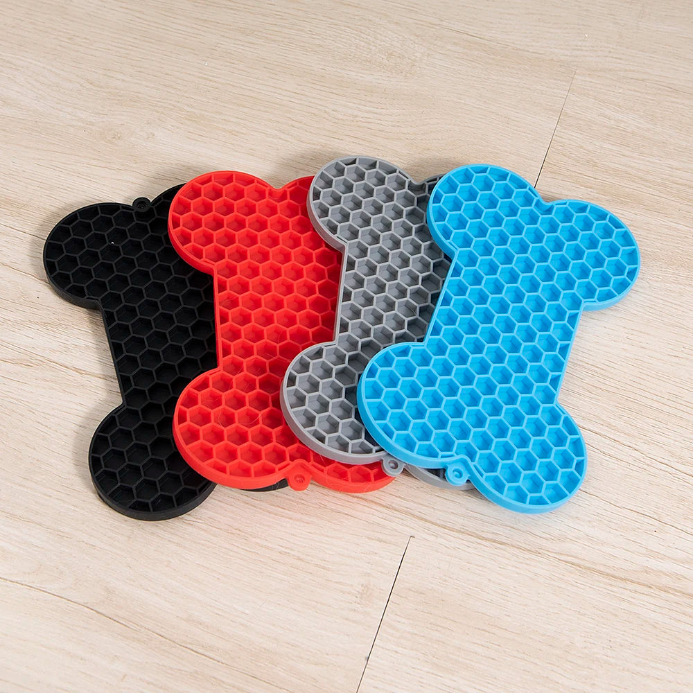 Silicone Dog Lick Mat – Slow Feeder Suction Pad for Dogs & Cats